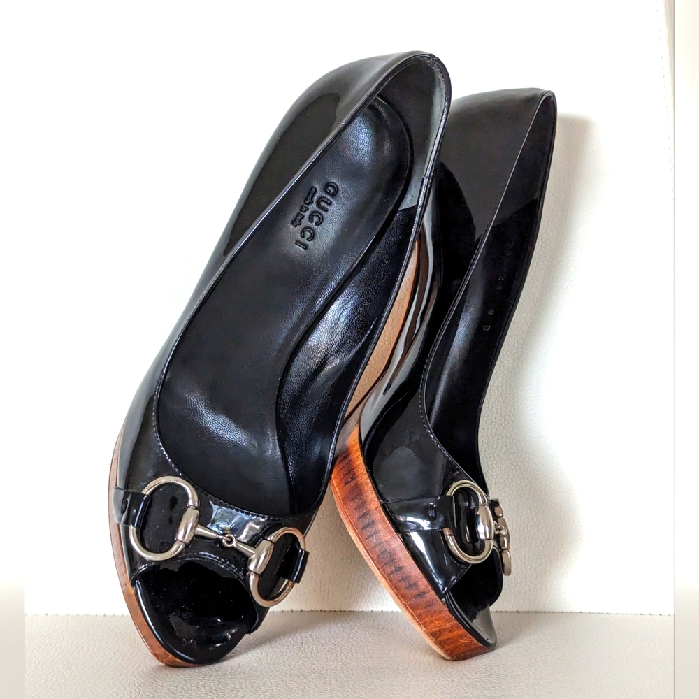GUCCI shoes
